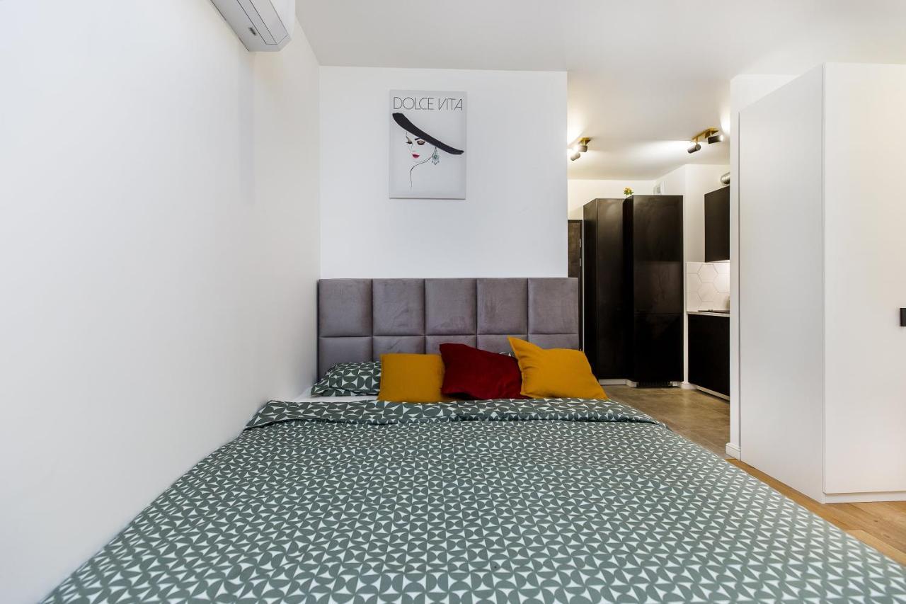 Cloud9 - Barska 69 Apartment Krakow Luaran gambar